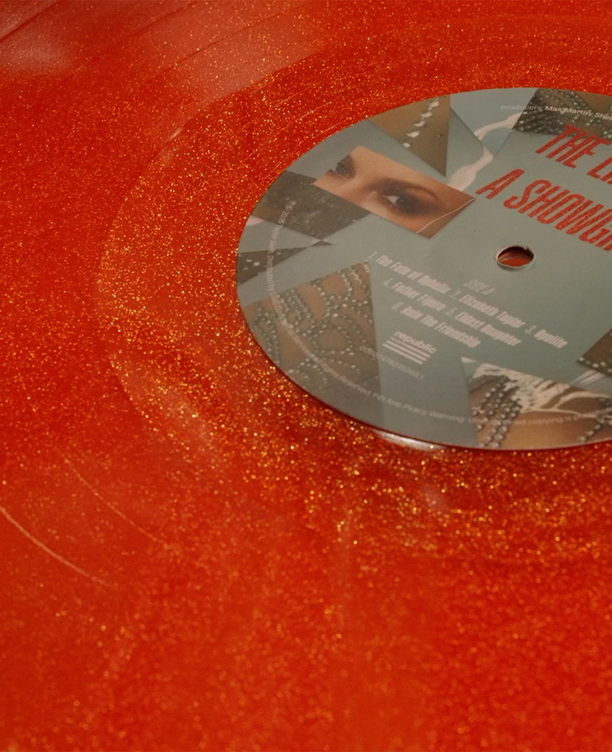 THE LIFE OF A SHOWGIRL: SWEAT AND VANILLA PERFUME PORTOFINO ORANGE GLITTER VINILO - Importado