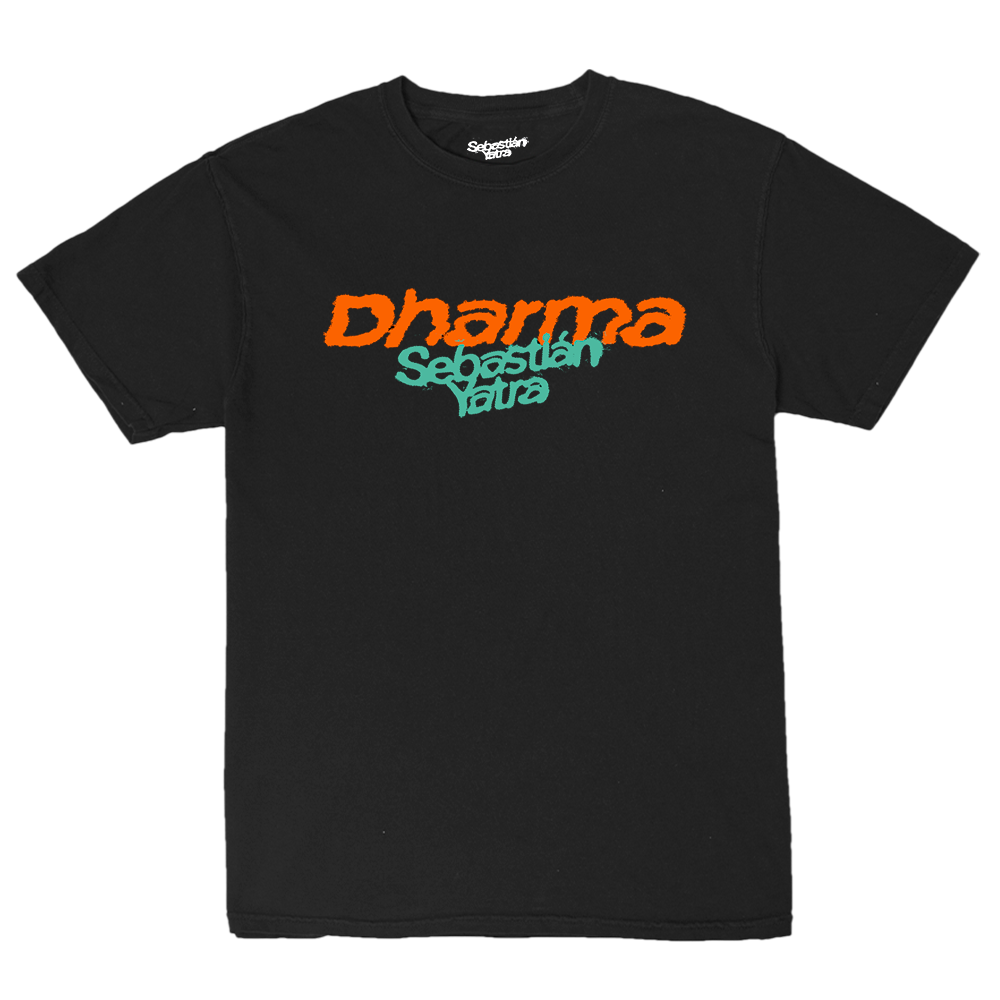 MERCH- SEBASTIAN YATRA- DHARMA- CAMISETA - NEGRO