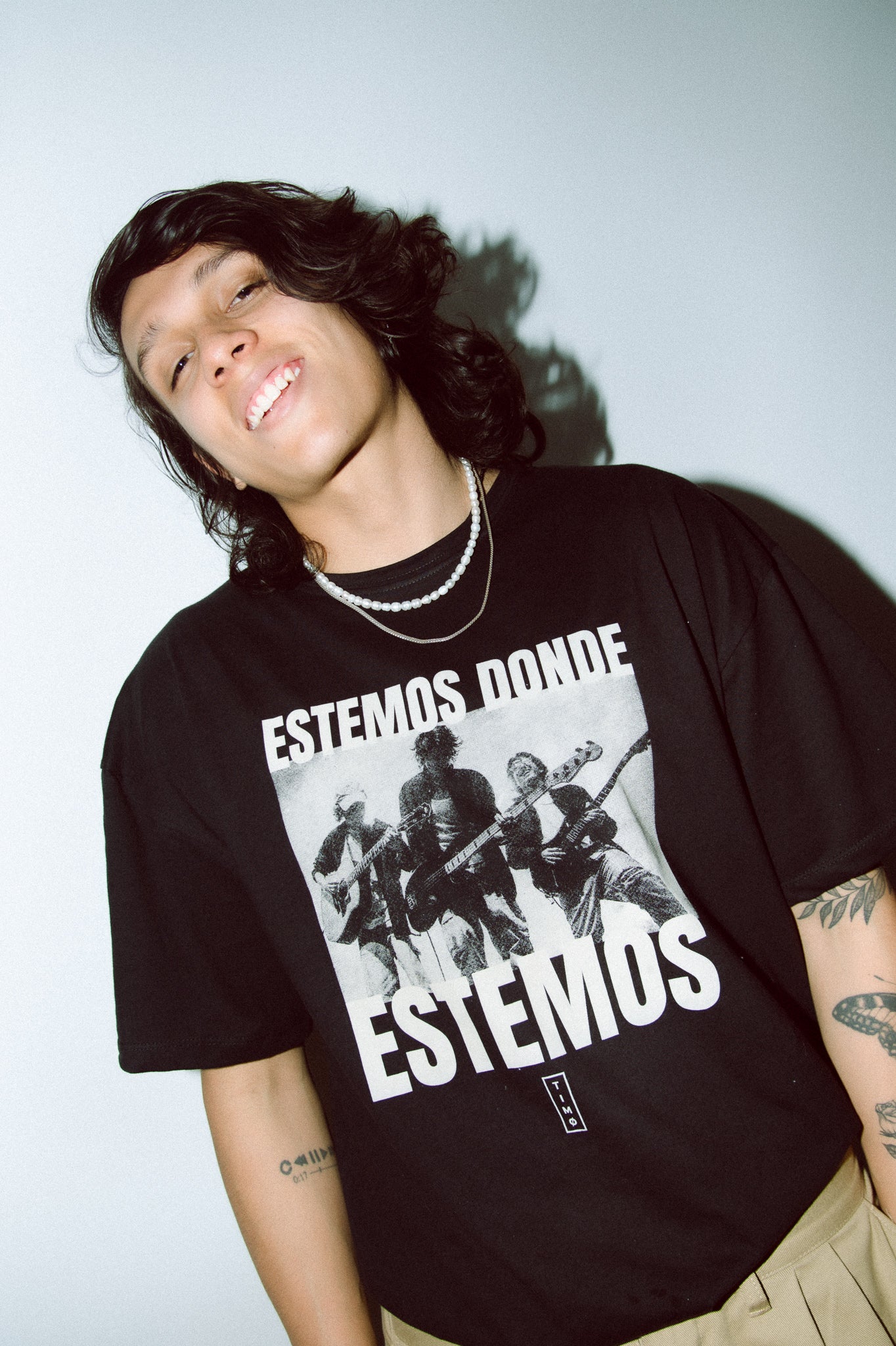 Estemos Dónde Estemos - Camiseta Negra Unisex